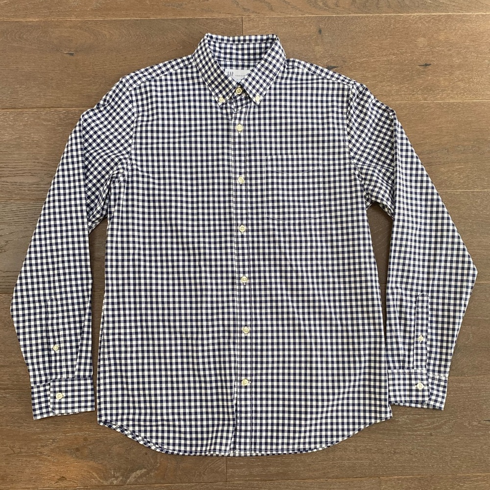 Gap Button Down Shirt in Blue/White Size M Standard Fit Stretch